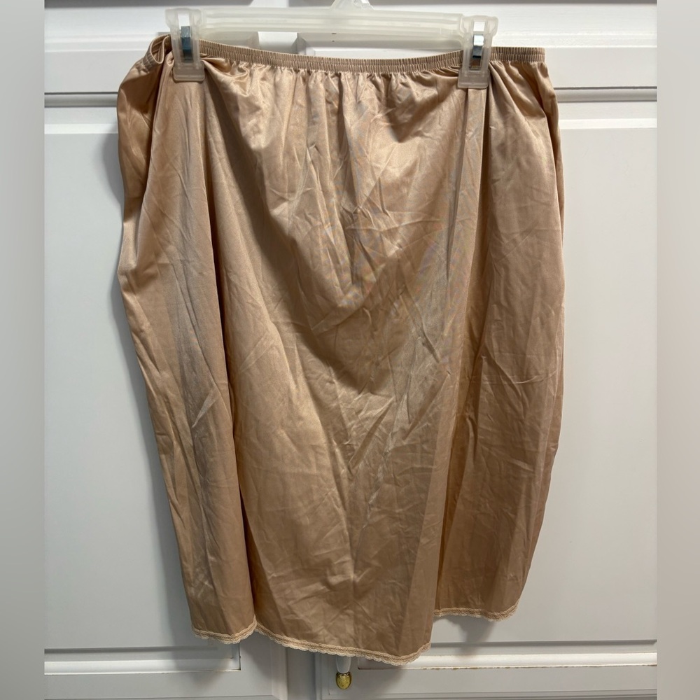 Vanity Fair Nude Half Slip 24" Length Style 11860 Side Slit Women’s Size 2X